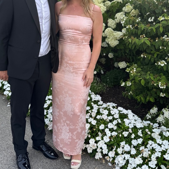 Reformation Frankie Dress in Powder Pink - Picture 10 of 11